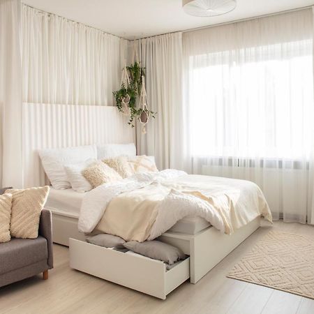 Light Room By Zoom Apartments Bratislava Exterior foto